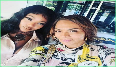 Is Summer Walker A Mother?